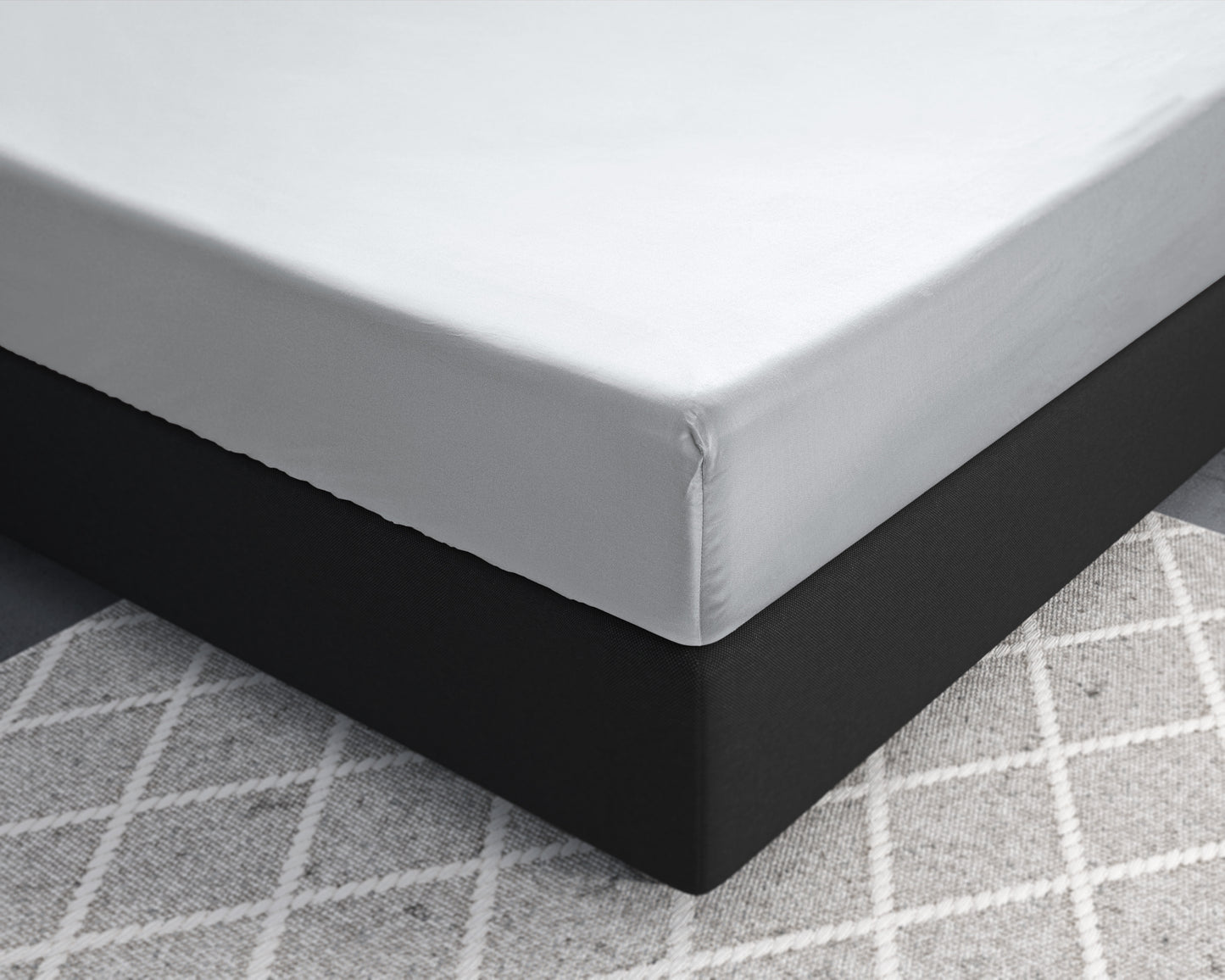 NordDream Satijnen Hoeslaken Wit 1+1 GRATIS