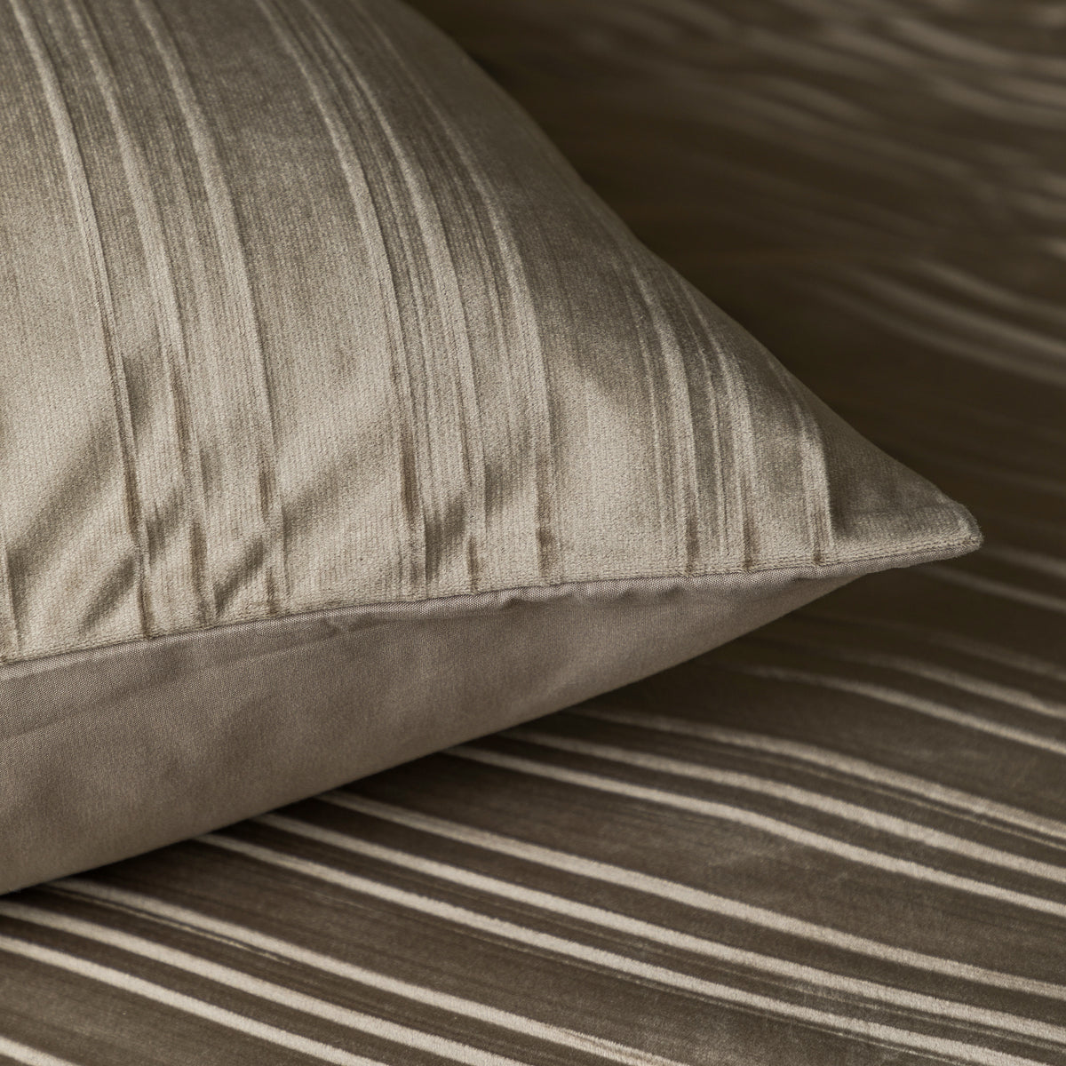 Dekbedovertrek Velvet Lining Taupe