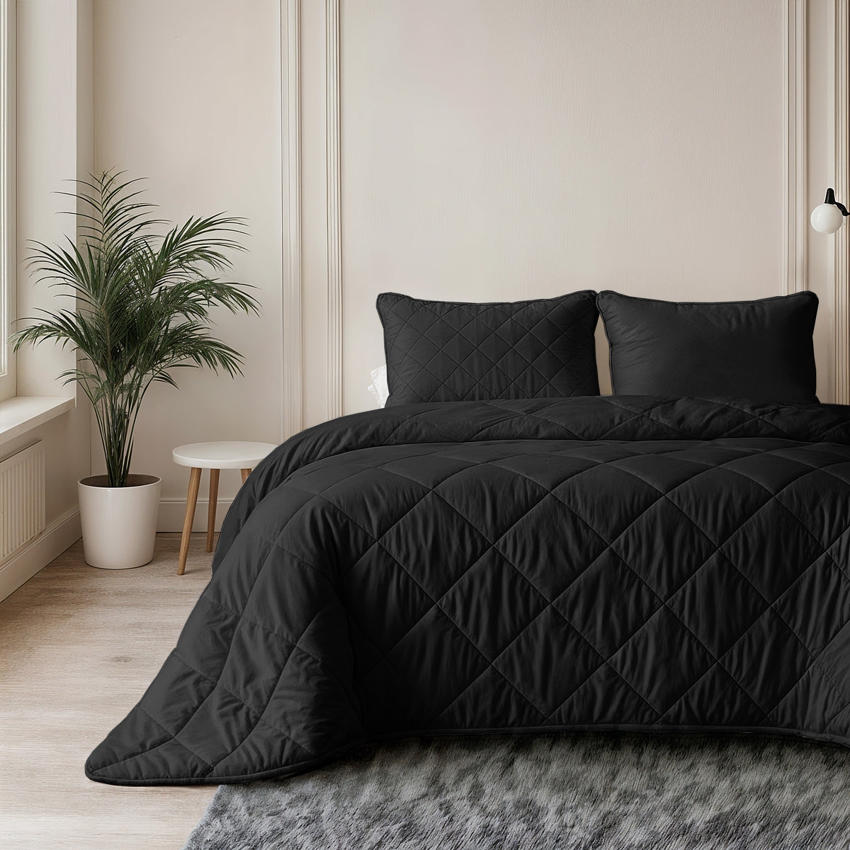 Lazy Dekbed Uni Zwart Met Kussenslopen