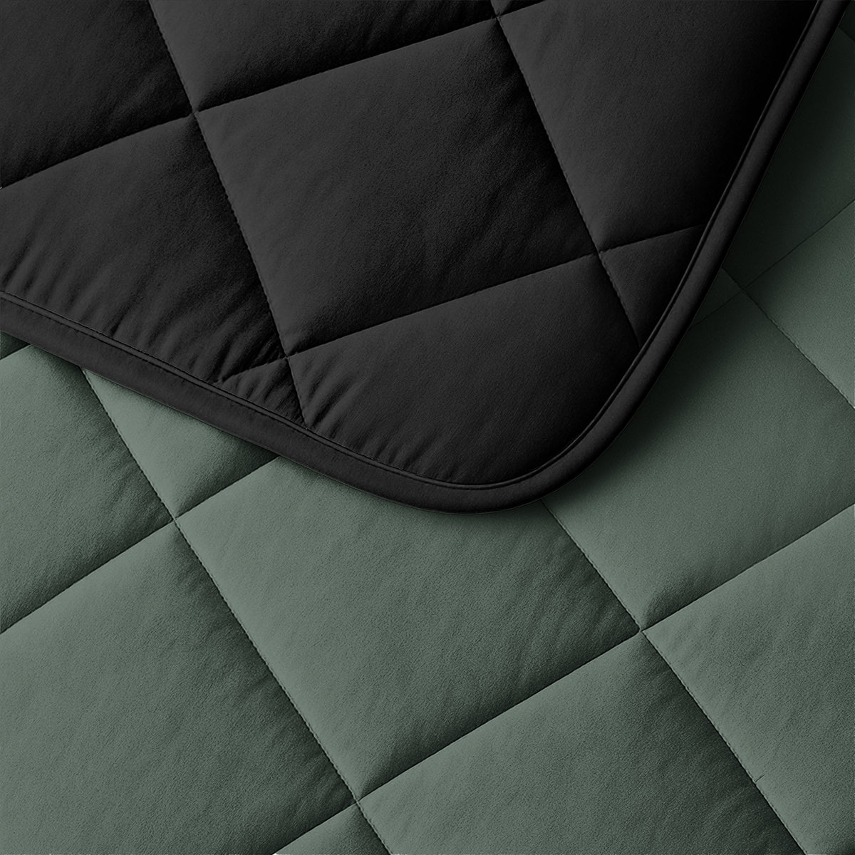 Lazy Dekbed Uni Groen/Zwart Met Kussenslopen