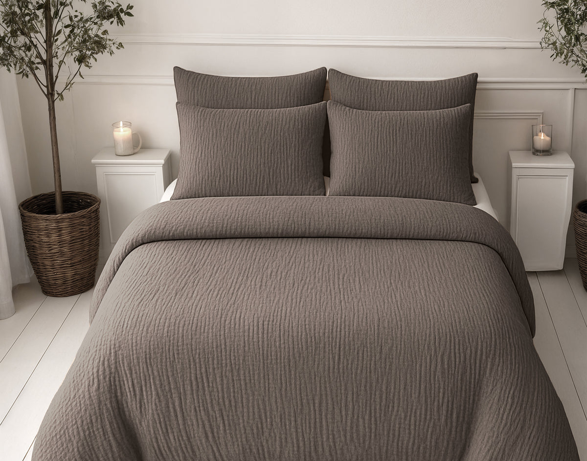 Lazy Dekbed Mousseline Donker Taupe Met Kussenslopen