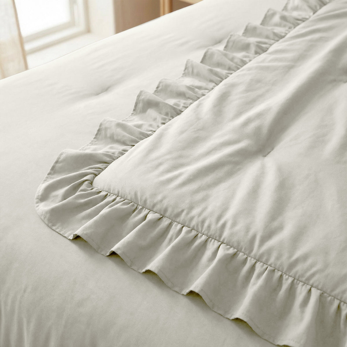 Dekbed Zonder Overtrek Ruffles Gebroken Wit – Wasbaar