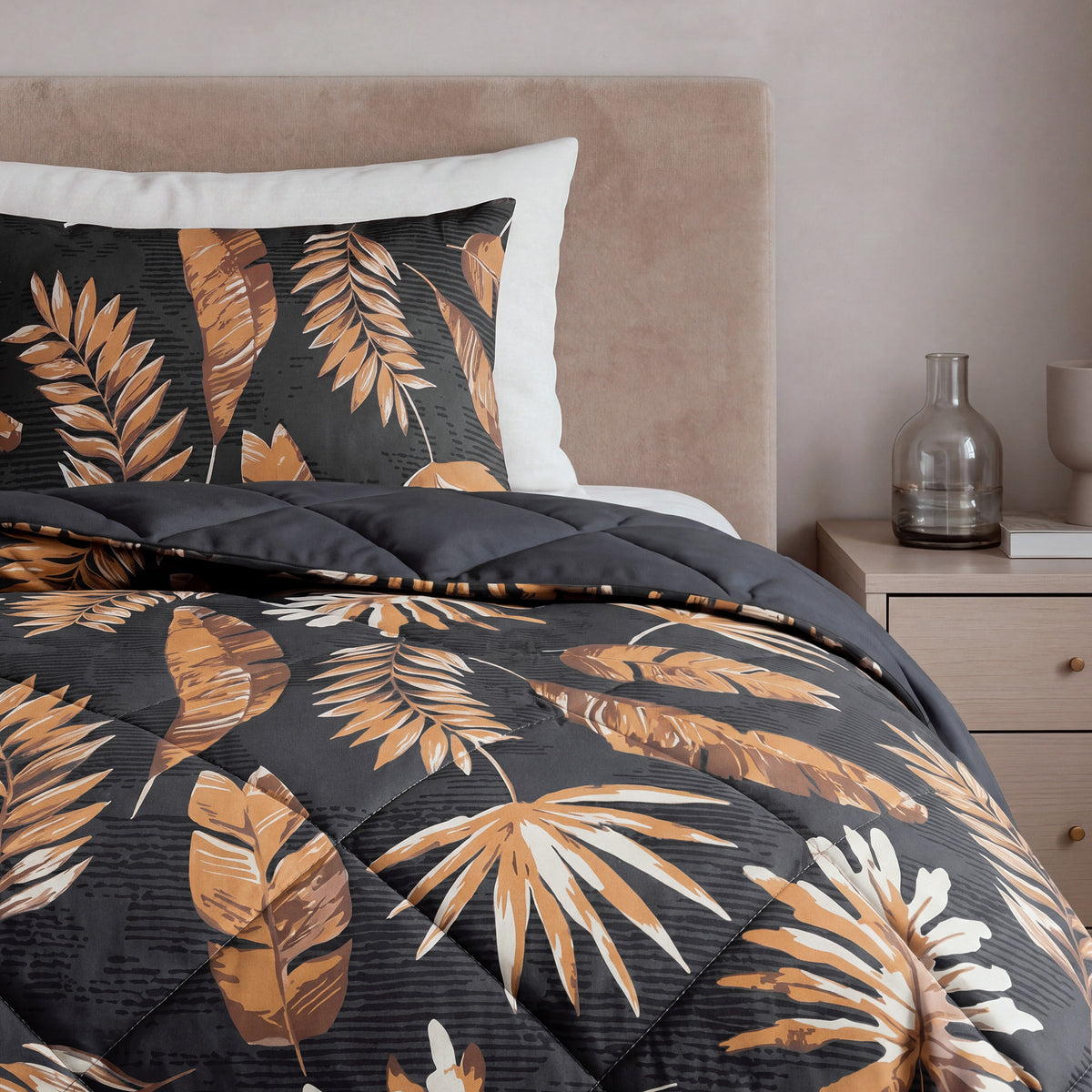 Lazy Dekbed Luisa Zwart Met Kussenslopen