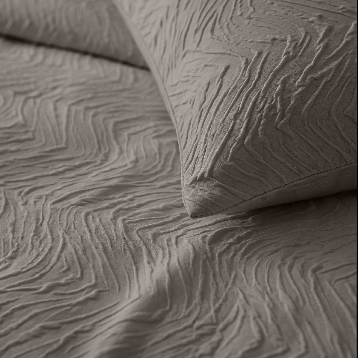 Lazy Dekbed Salva Taupe Met Kussenslopen