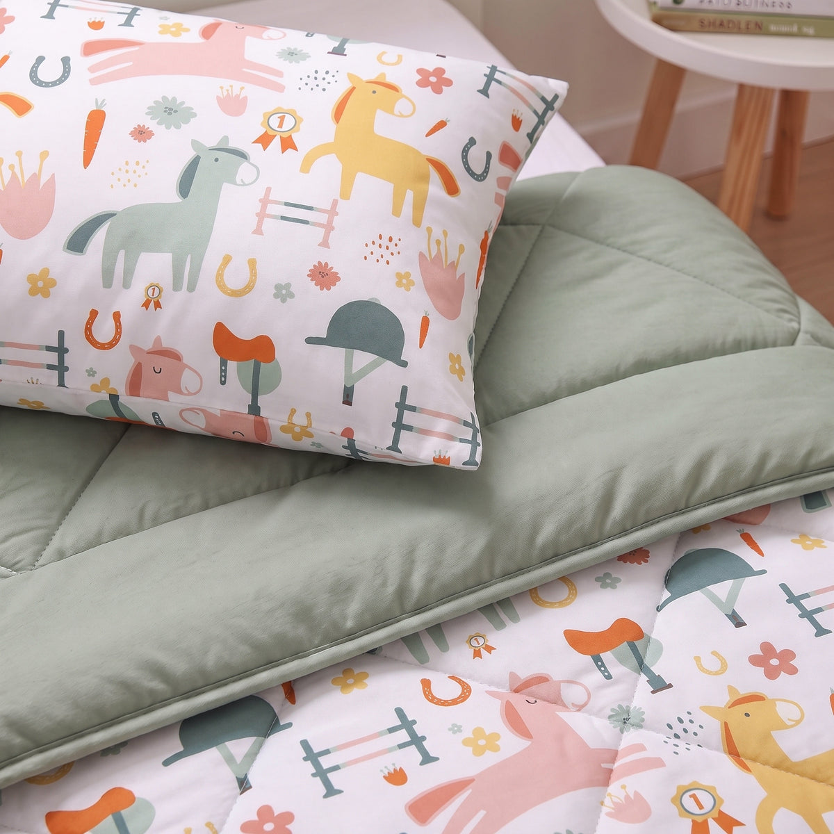 Kinderdekbed Zonder Overtrek Paardjes Wit – Wasbaar 140 x 200 cm