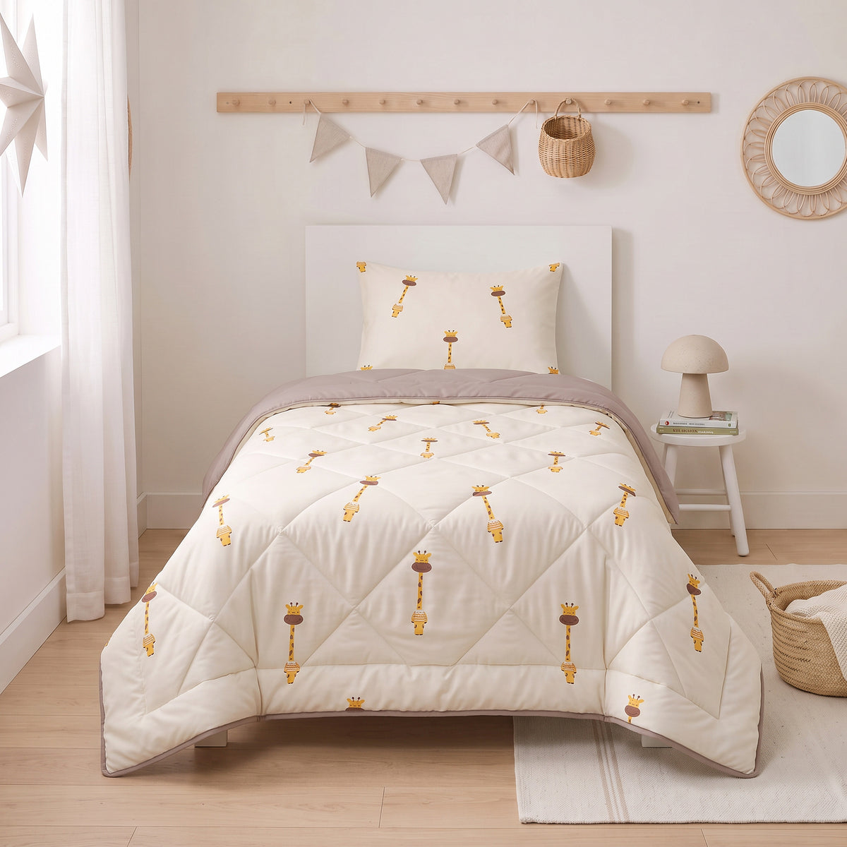 Kinderdekbed Zonder Overtrek Giraf Beige – Wasbaar 140 x 200 cm