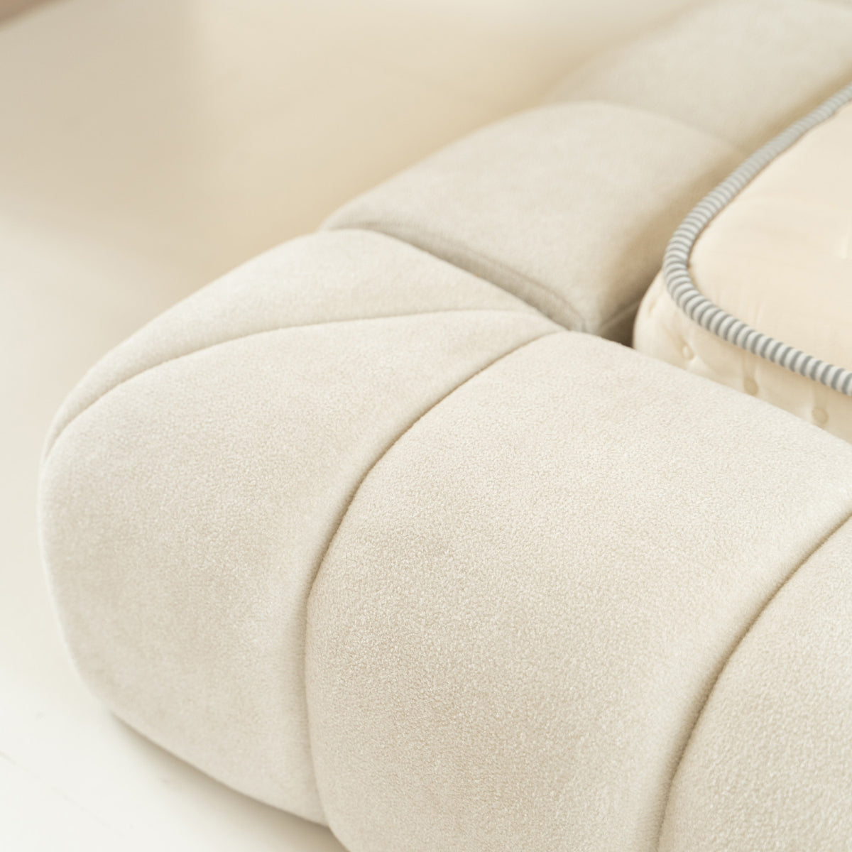 Adore Classic Designbed Beige met Hybrid Pocket Matras