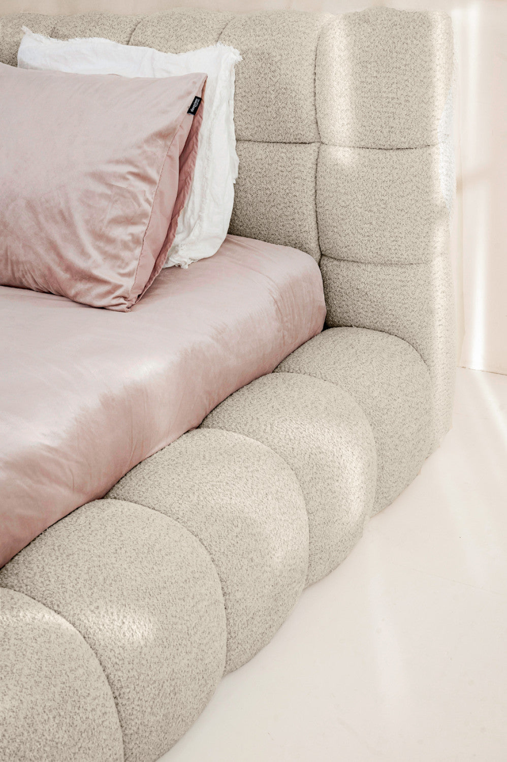 Adore Ruby Bouclé Beige - Zonder Matras