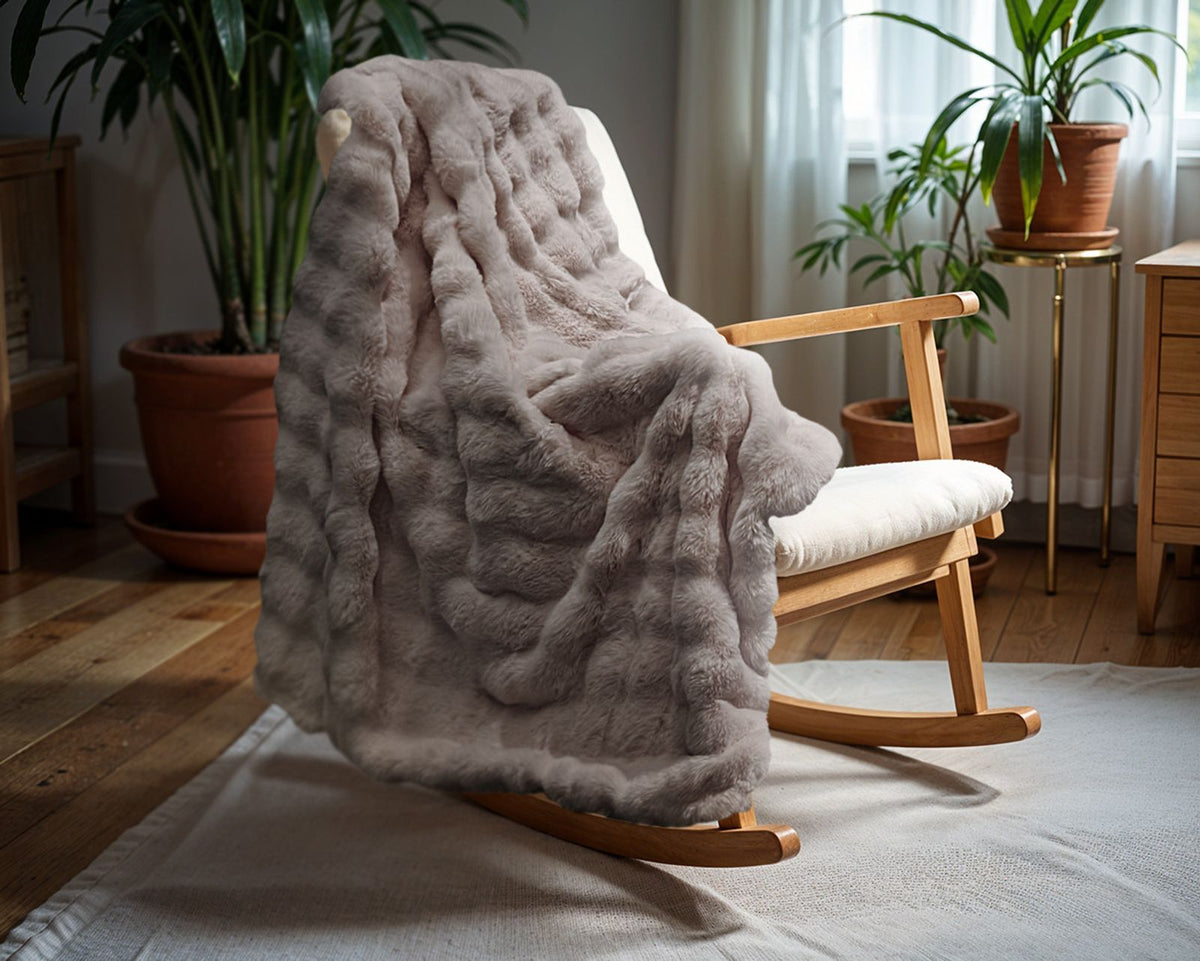 Pom Rabbit Fur plaid Taupe/Rose