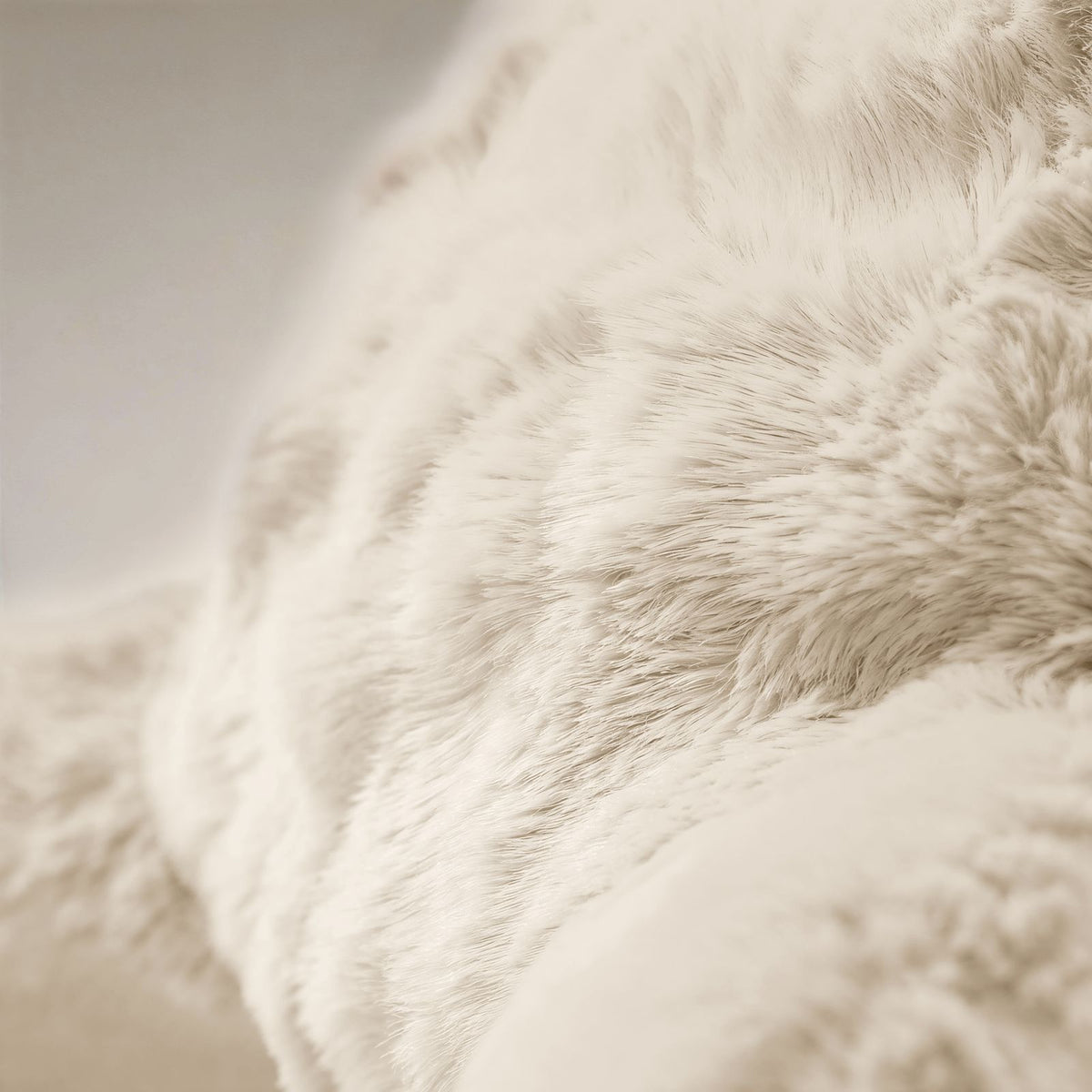 Bedrest Pompom Beige