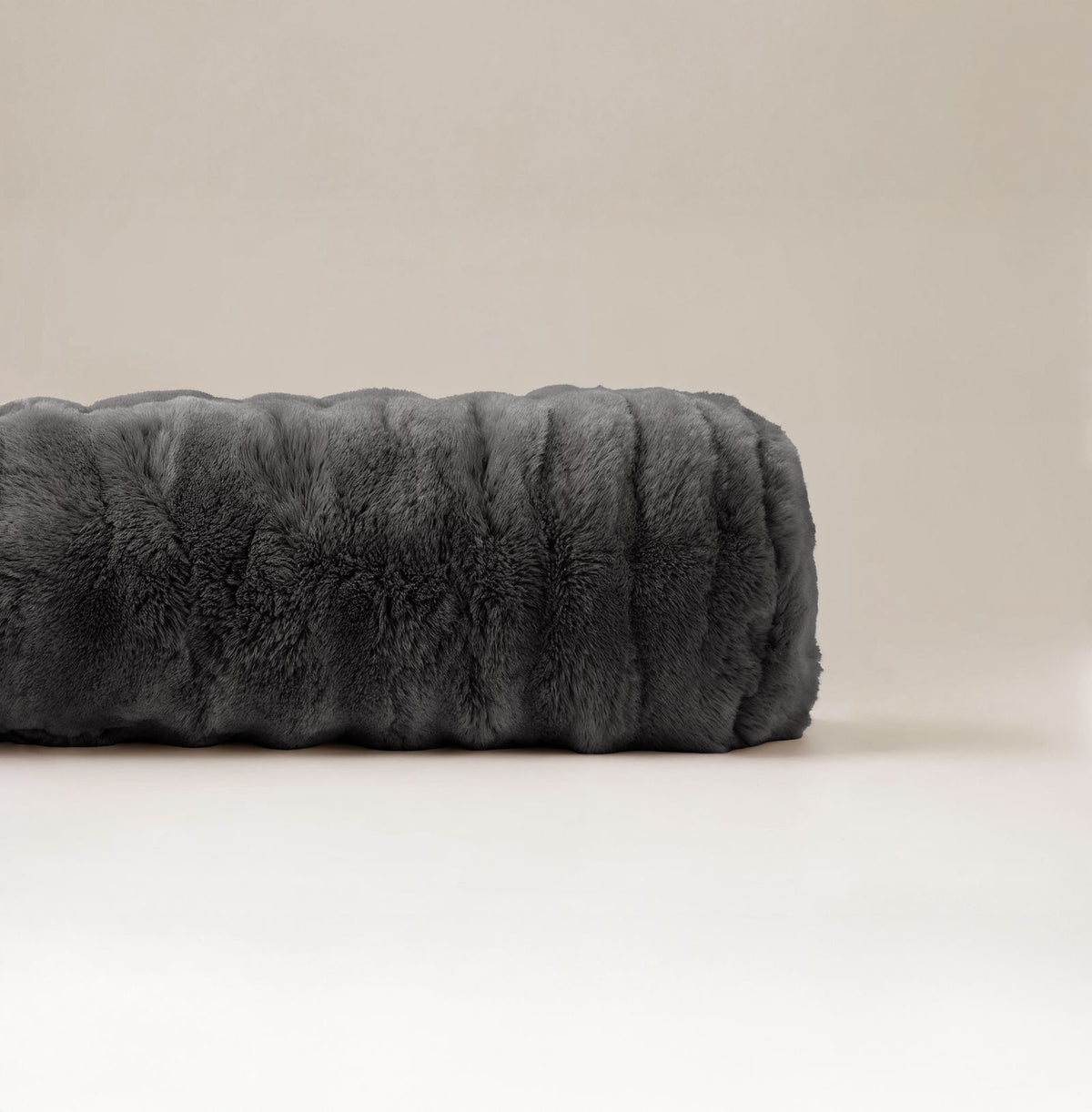Bodypillow Pompom Antraciet