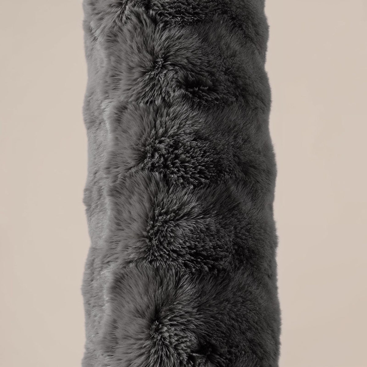 Bodypillow Pompom Antraciet