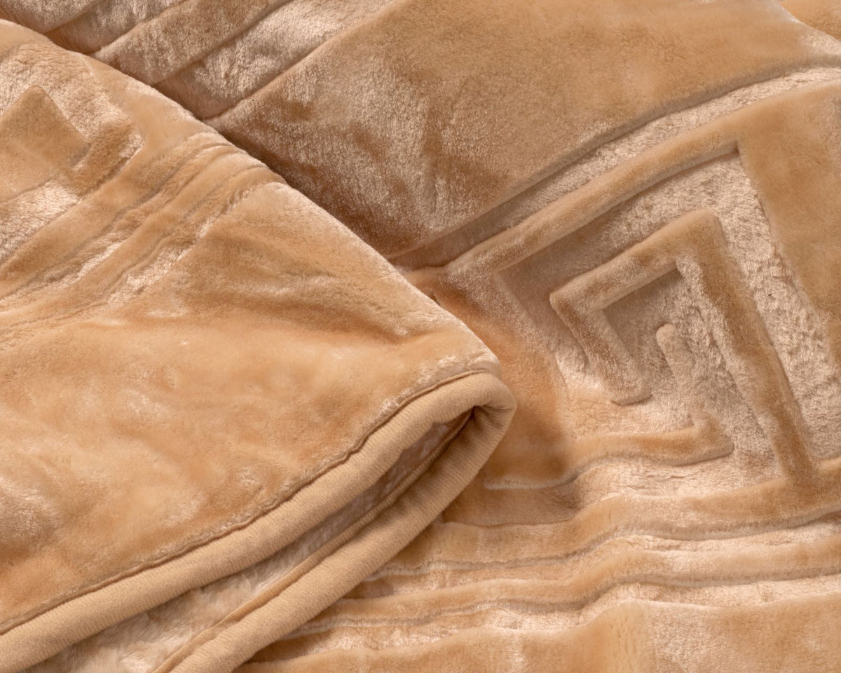 Embossed Zeta Deken Crème