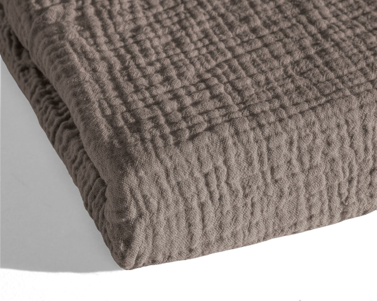 Lazy Dekbed Mousseline Donker Taupe Met Kussenslopen